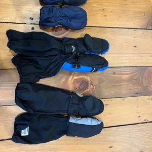 Toddler winter gloves  - EUC